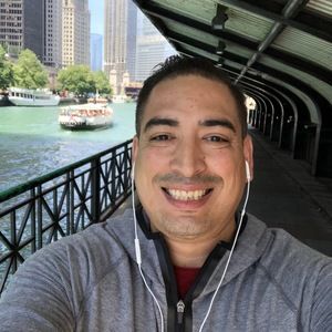 Meet your Posher, Ellioud